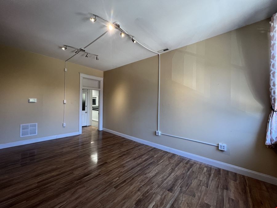 118 N Division St #304