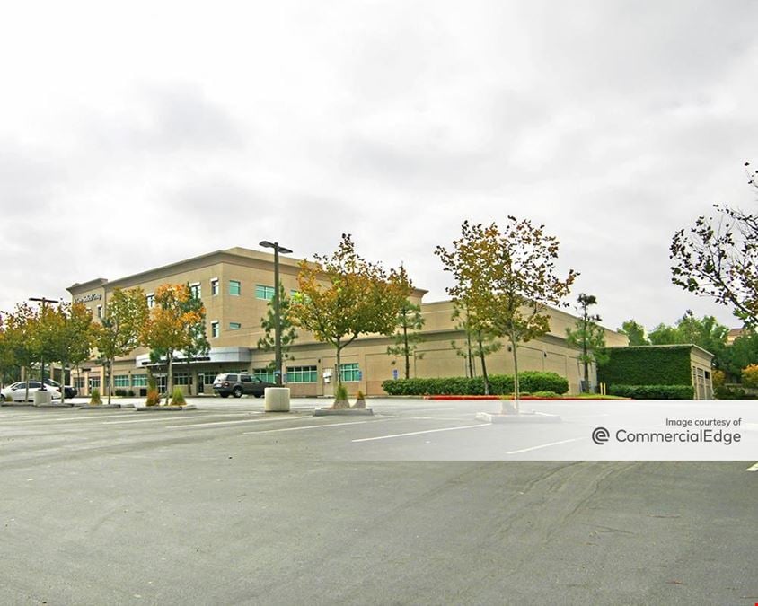 Santa Clarita Valley Medical Plaza