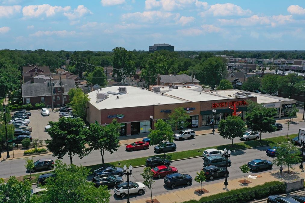 Multi-Tenant Retail Building with Parking Lot at 95th/Western in Chicago