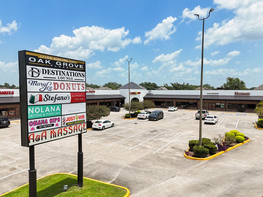 Retail Suites at the Oak Grove Plaza