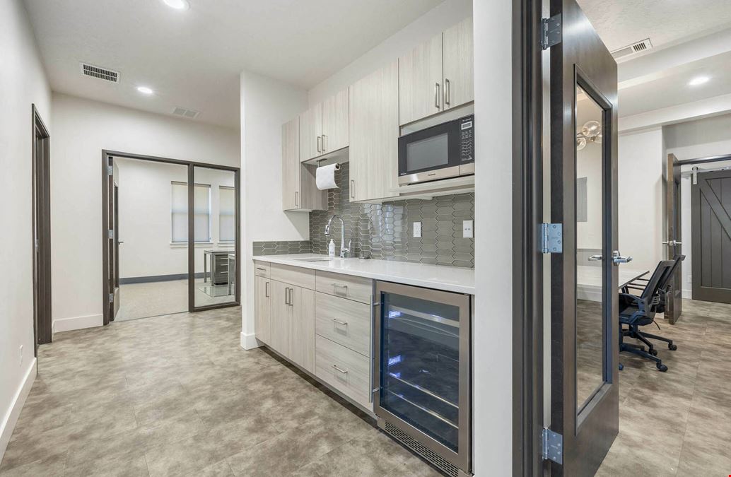 152 S Kestrel Place