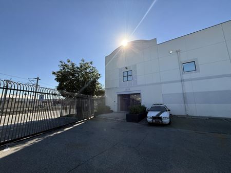 Preview of Industrial space for Rent at 2025 Long Beach Ave 