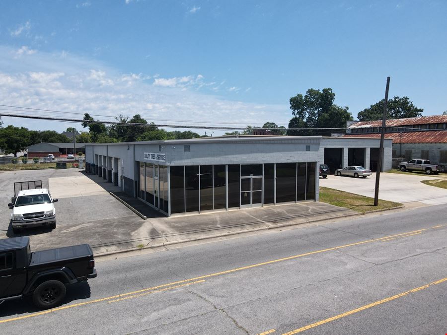 Downtown Area Vehicle Related Business | 140 W 3rd St