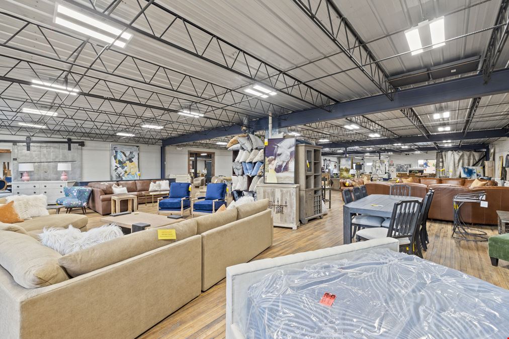 Retail/Office Flex Conversion Minutes from Downtown