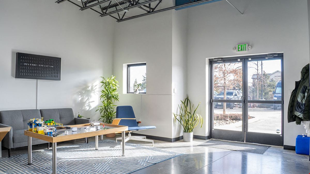 3000 Airport Drive, Unit 404