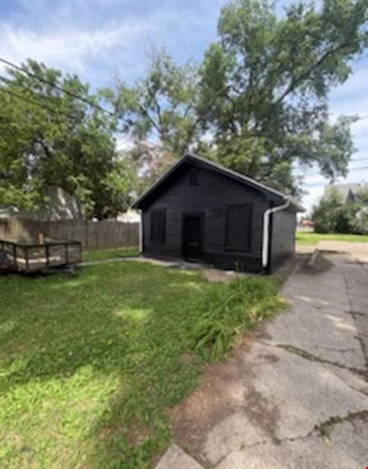 1611 W Barker Ave