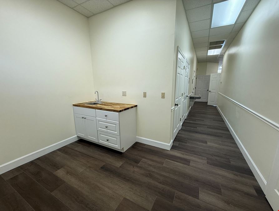 1,715 SF Office Condo For Lease