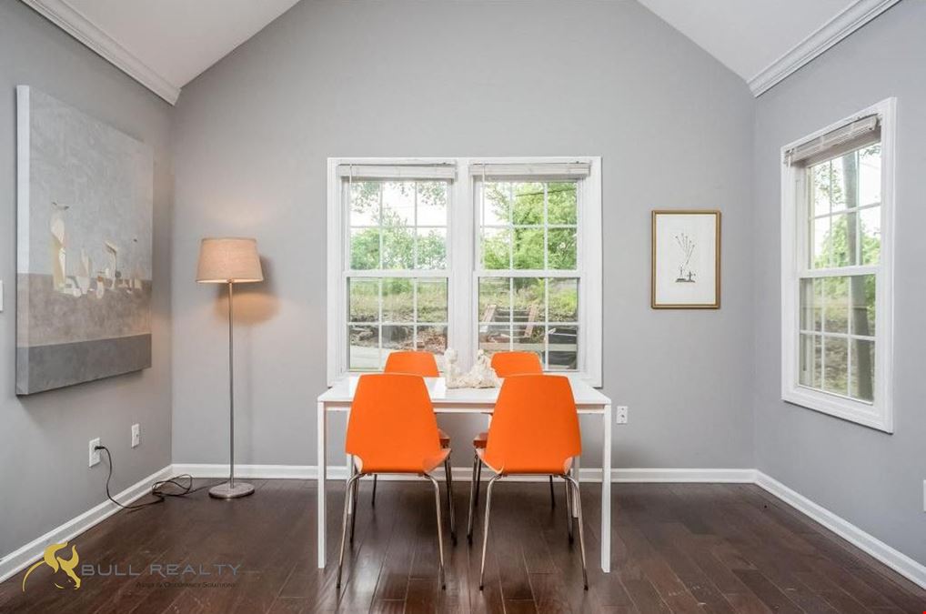 ± 1,200 SF Office Space