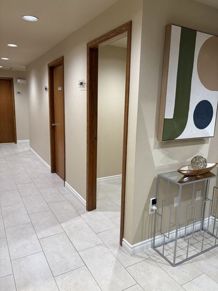 Preview of Office space for Rent at 625 S 6th St