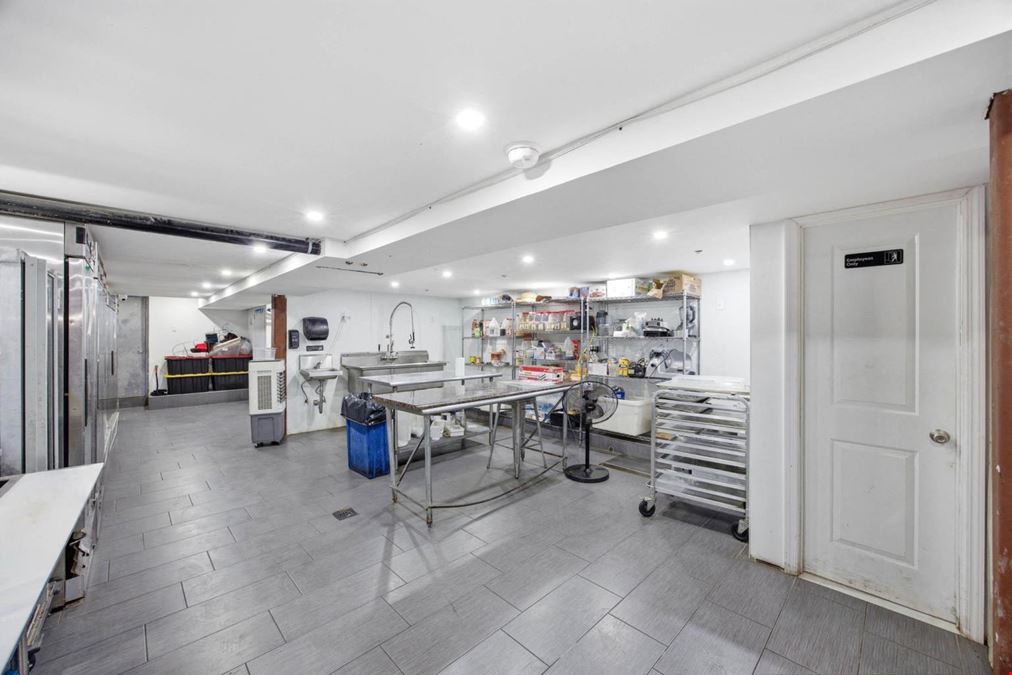 1041 Flushing Ave