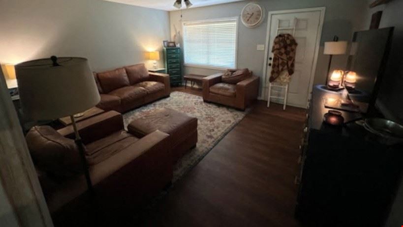 Richmond Rd Commercial/Residential Opportunity