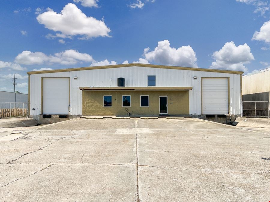 Office/Warehouse with Laydown Yard Near UNO Lakefront