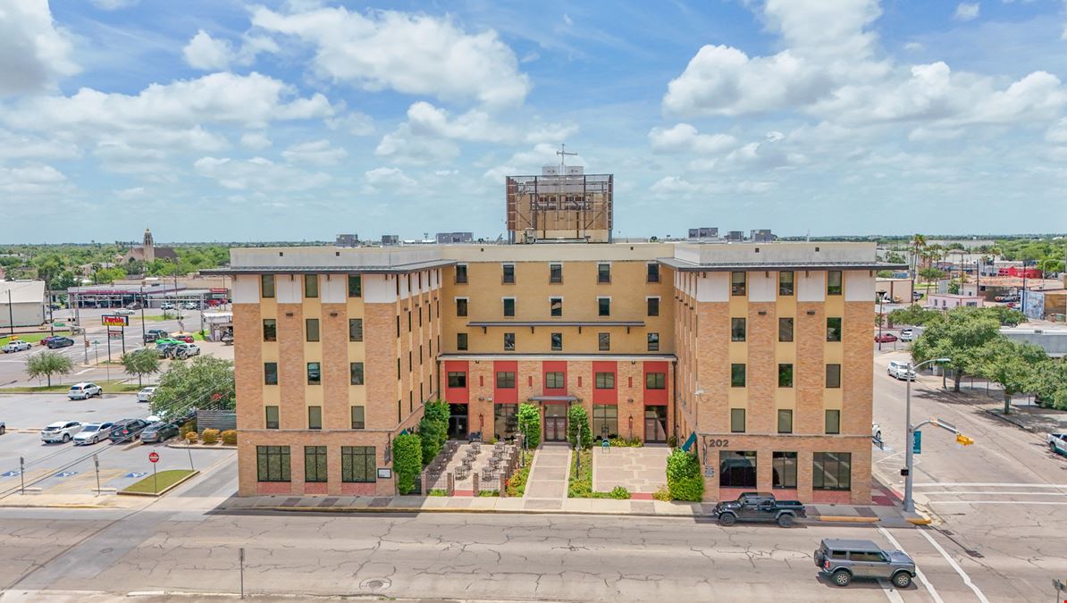 202 S 1st St