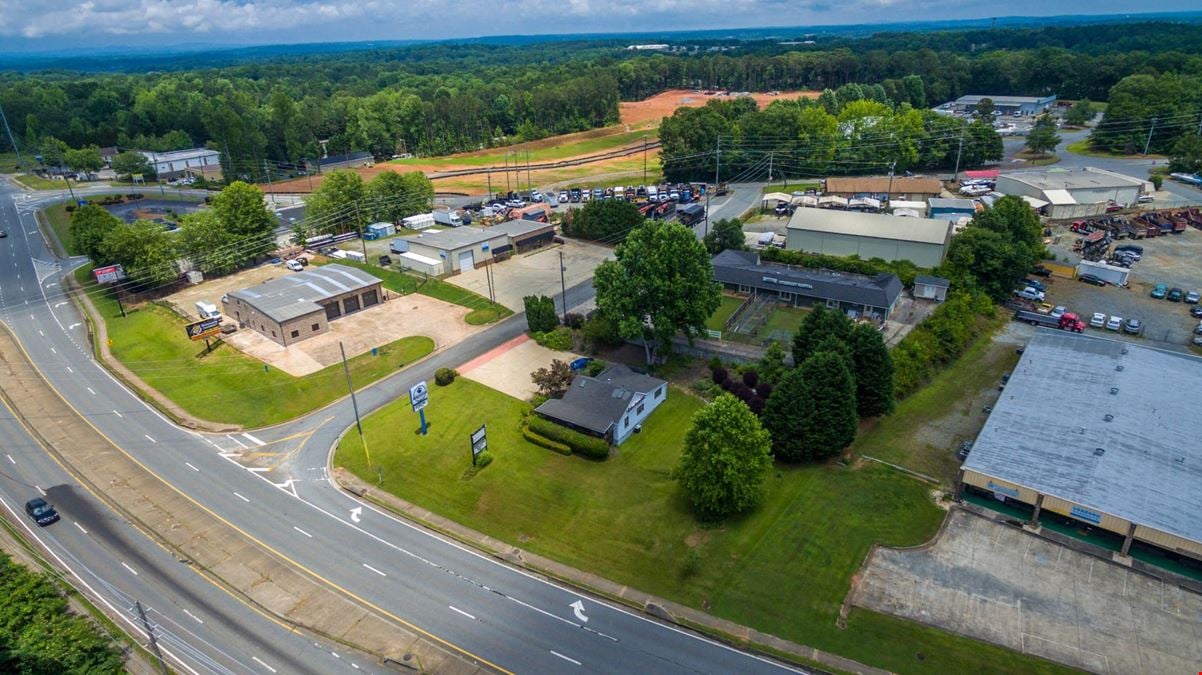 Freestanding Commercial on Bells Ferry Road