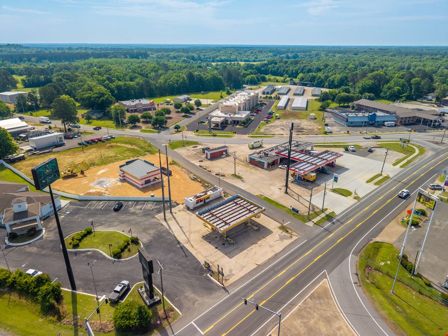Highway 7 North / Corner Retail
