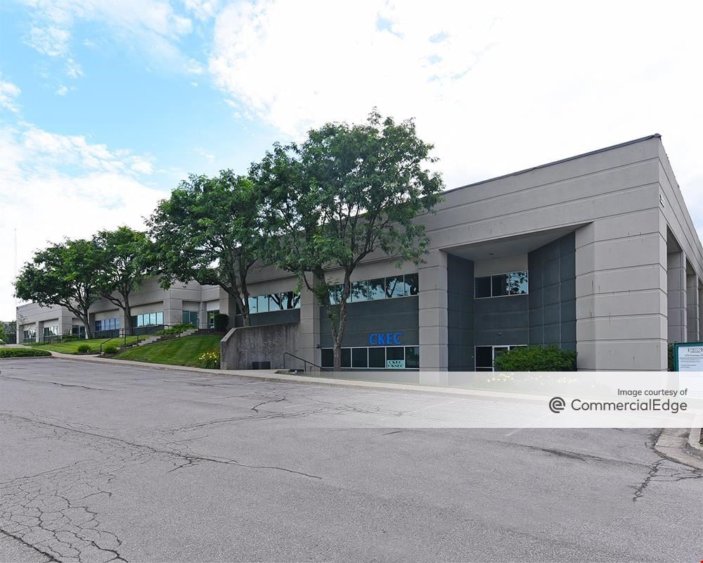 Fortune Business Centre - 2331 Fortune Drive