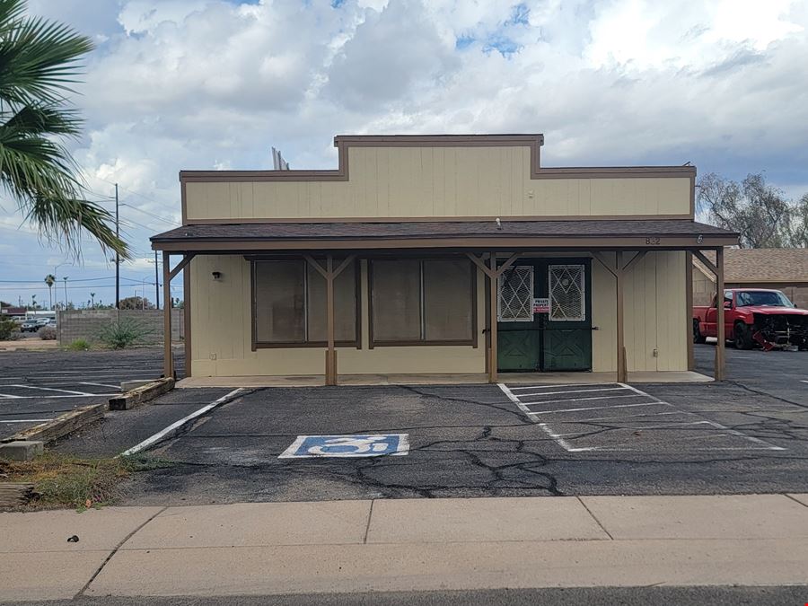 Corner Retail Building on Superstition Blvd