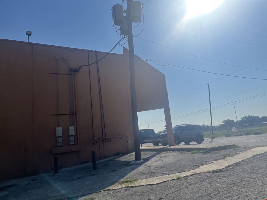 3911 Interstate 10 E
