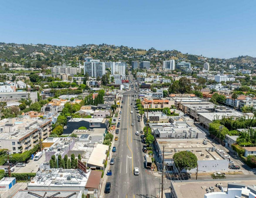 900 N La Cienega Blvd
