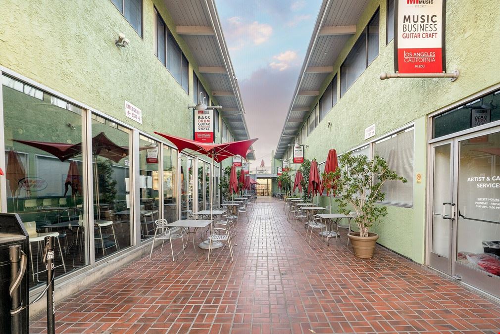 6740-6750 Hollywood Boulevard