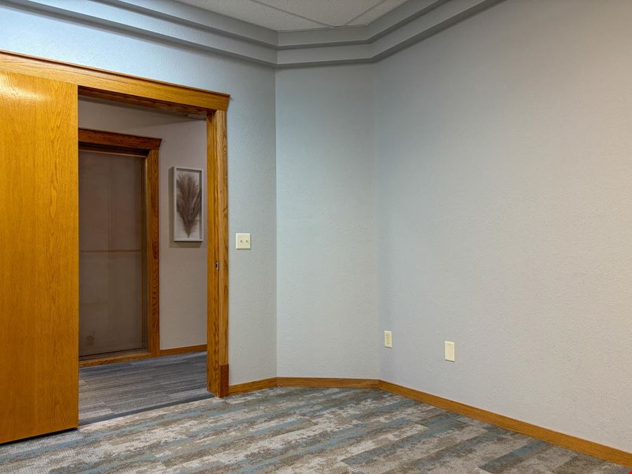 Professional Office Space For Lease in the Highlands