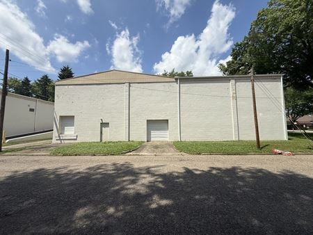 Preview of Industrial space for Rent at 1343 Putnam Ave
