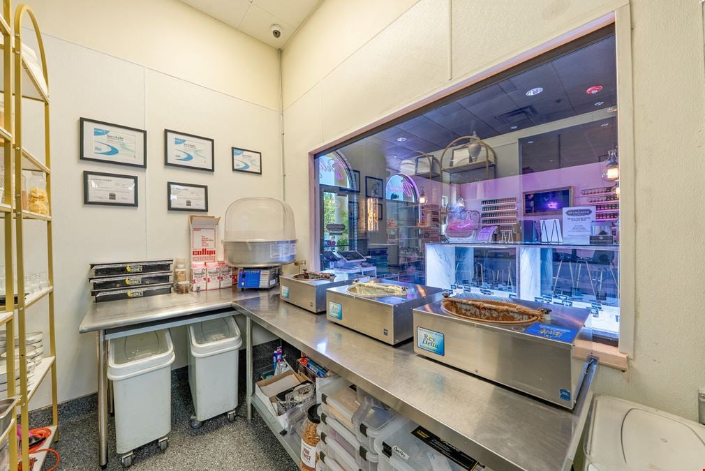 550 W Plumb Ln Suite E
