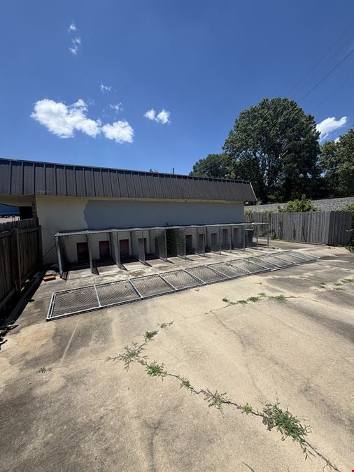 325 Clinton Blvd