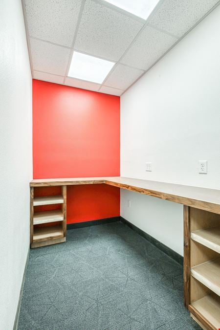 301 E Yandell Class A Office FOR LEASE