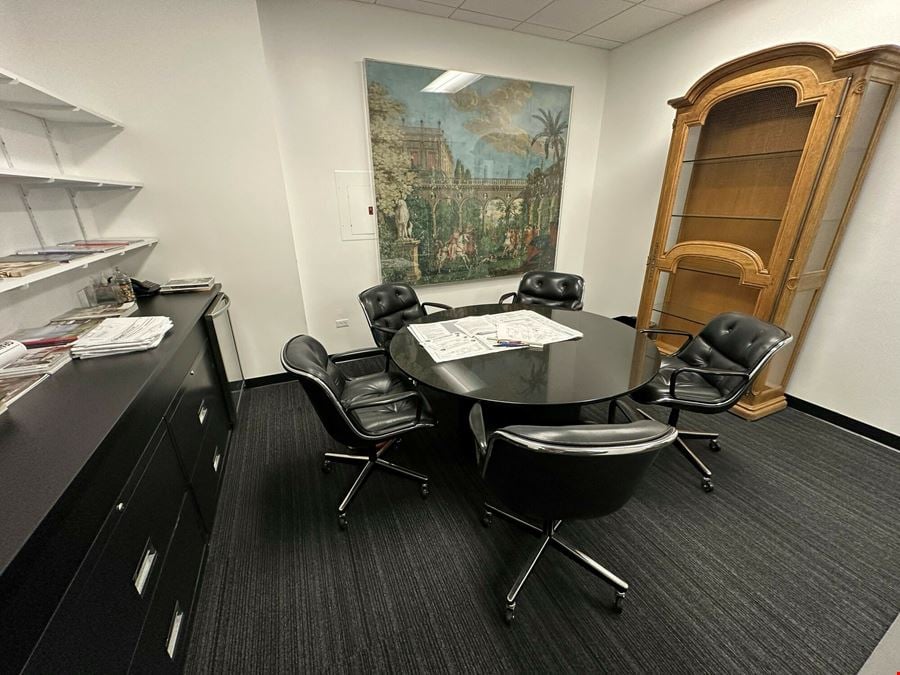 445 North Wells Street, Unit 203