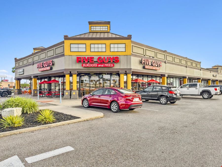 Moore Plaza