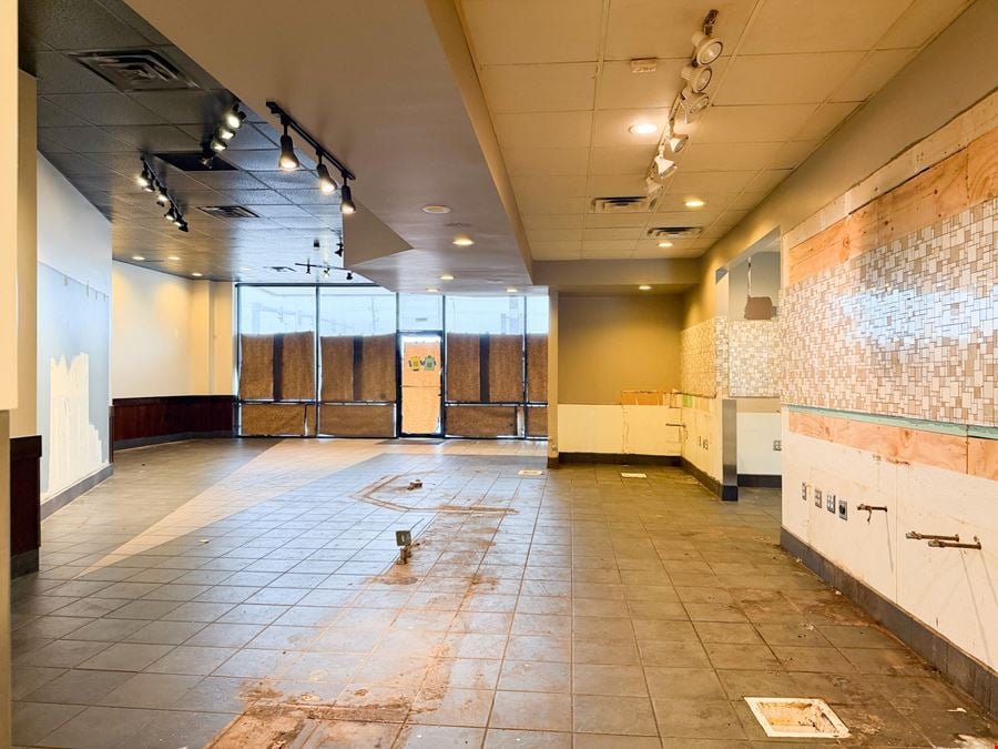 Former Starbucks on Johnston St for Lease