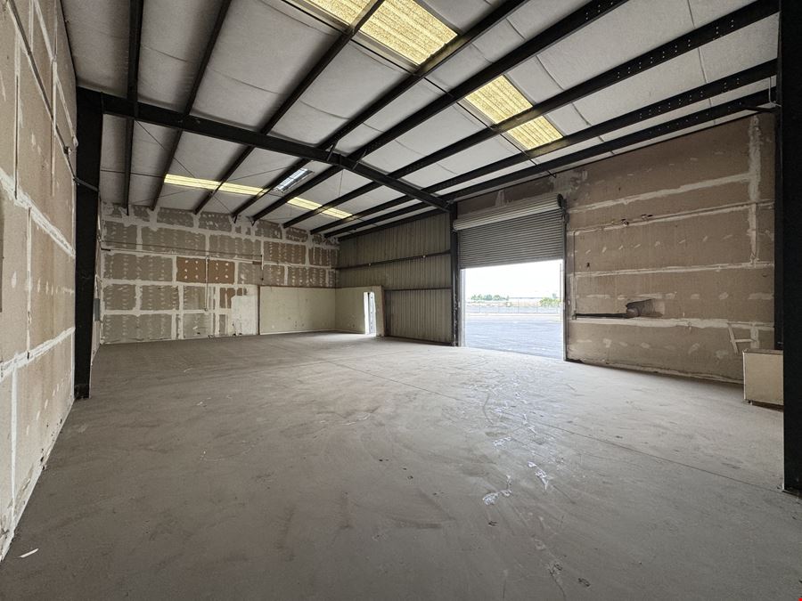 High Quality Office/Warehouse Space in Fresno, CA