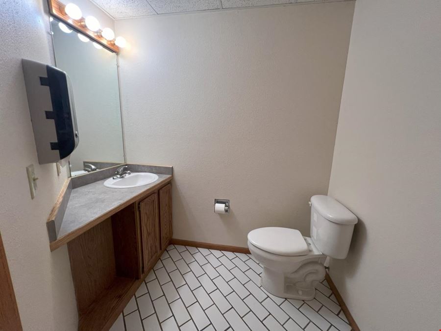 Creekside Professional Office Suite