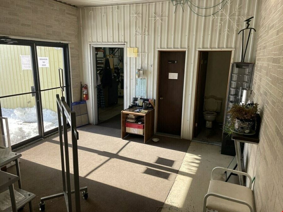 Tekamah Warehouse
