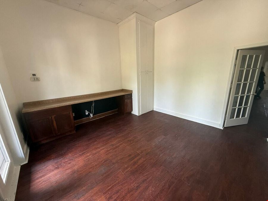 605 Bradford Ave Ste 207