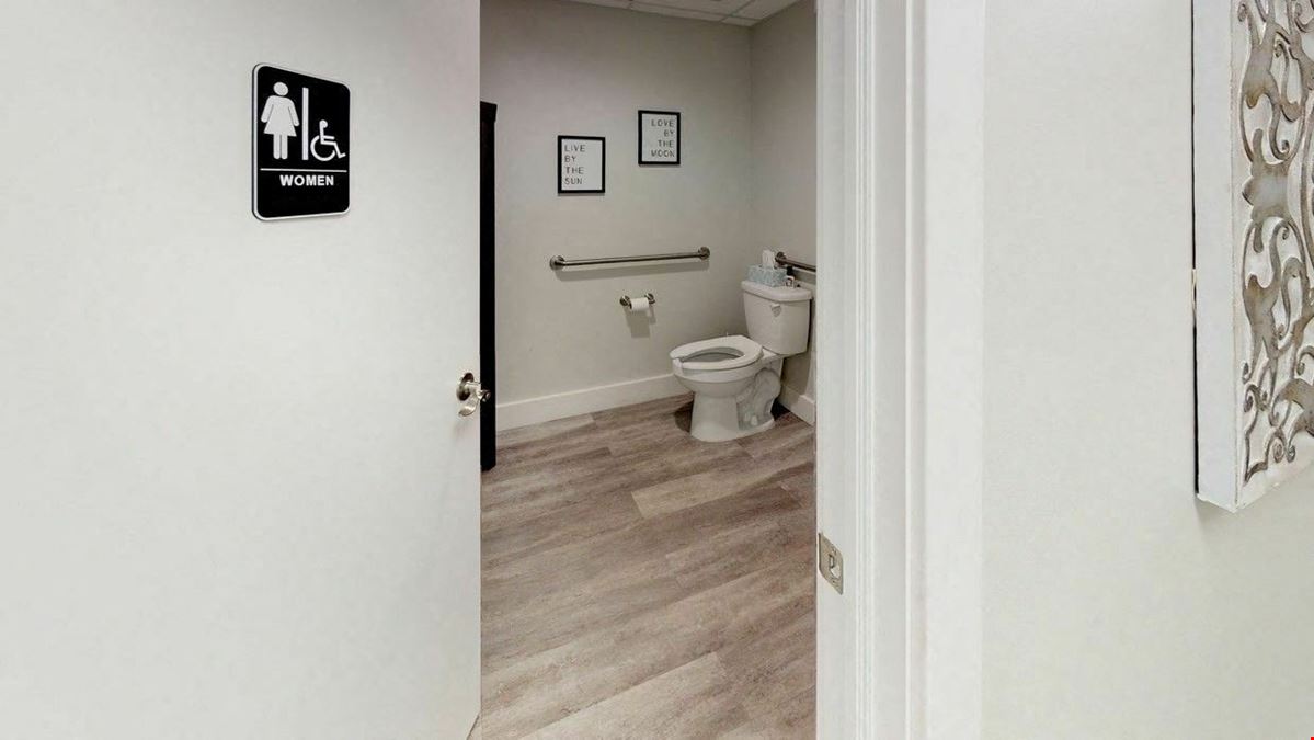 5025 E Kellogg Dr