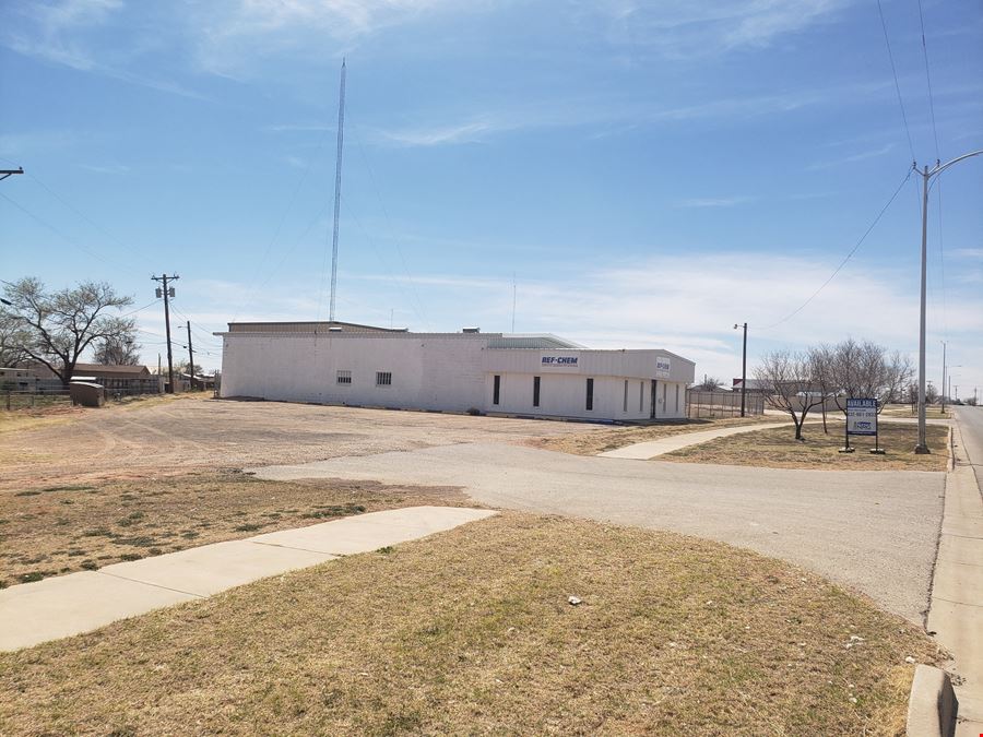 2 Warehouses on ±1 Acres - U.S. Hwy 62 Frontage