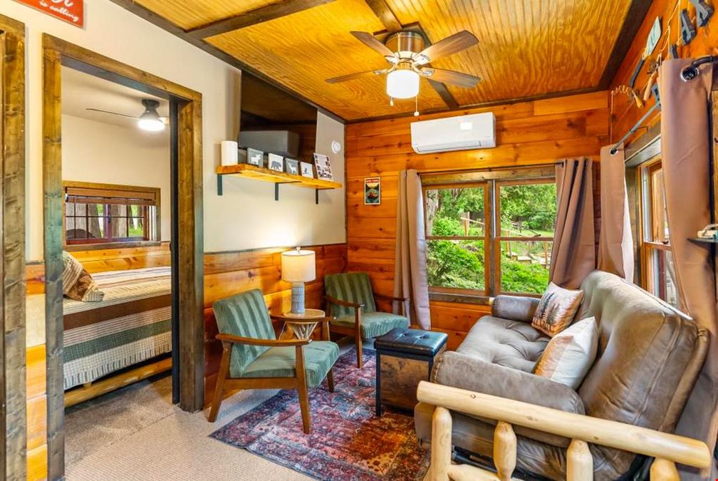 Reed's On The River - Cabin 2