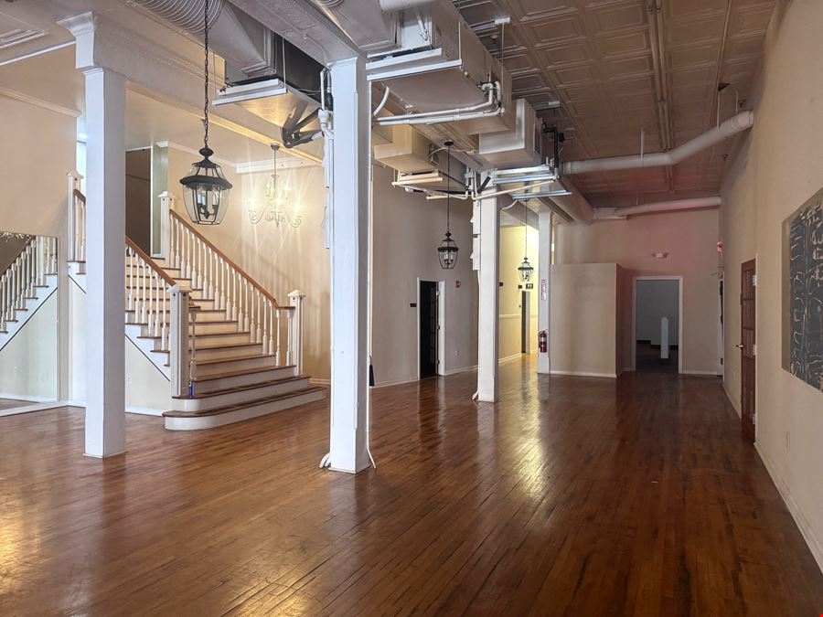 OFFICE/RETAIL BUILDING FOR LEASE