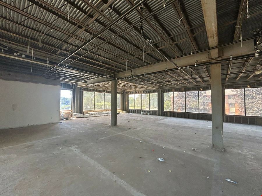 595 Pawtucket Blvd - 1st Floor