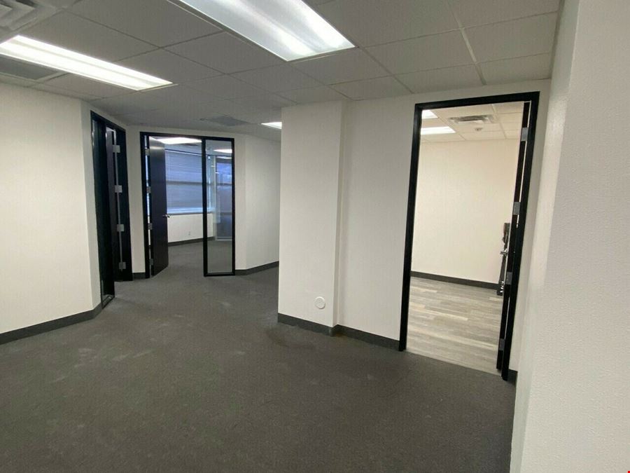 1 W Deer Valley Rd, Bldg 1