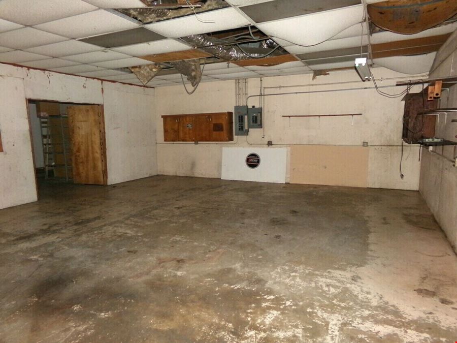 2120 E Edgewood Dr