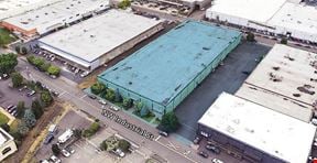 For Lease > 54,600 SF warehouse in NW Portland