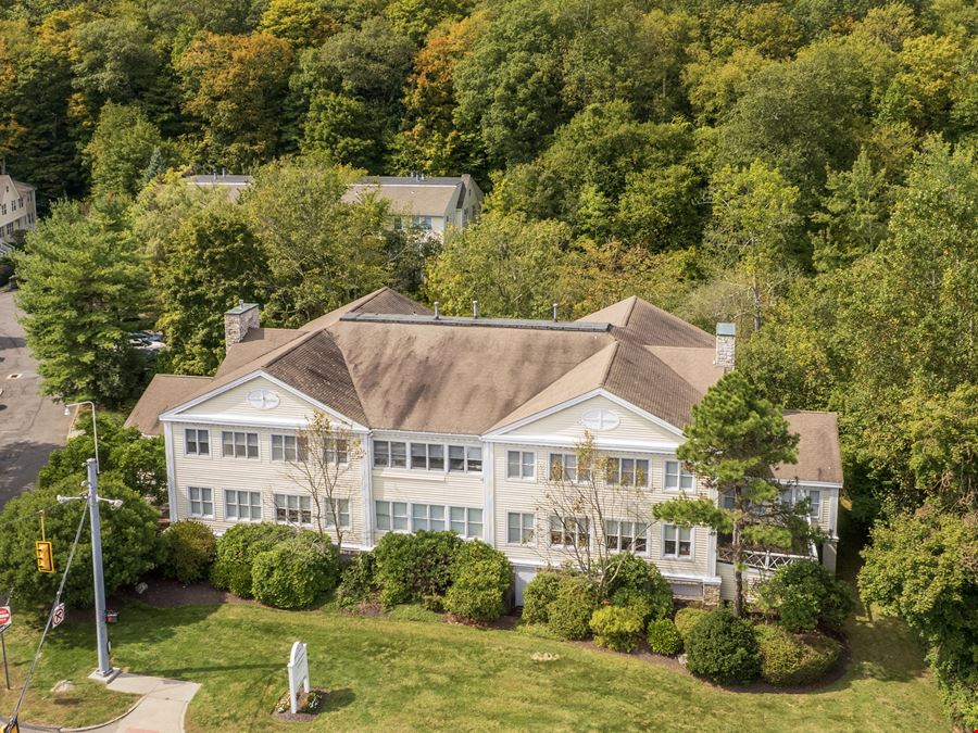 641 Danbury Rd