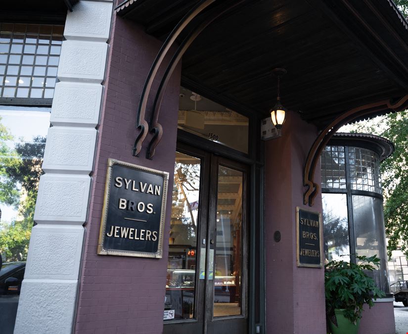 1500 Main St