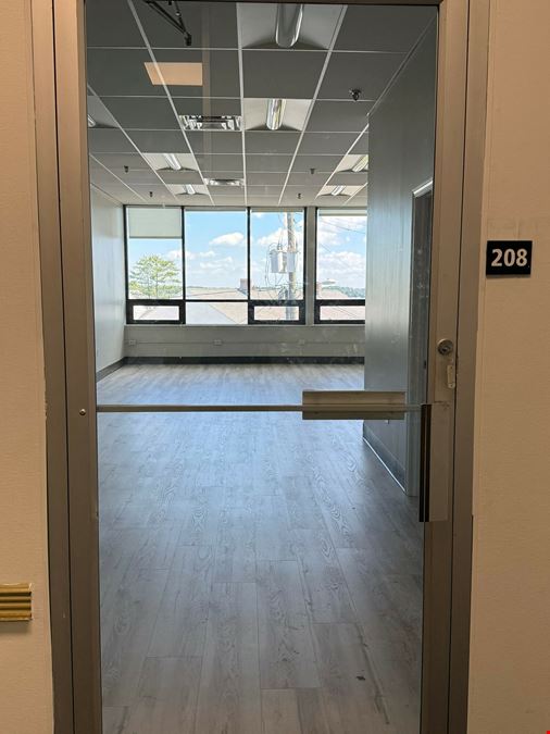 Prime Retail / Office Space