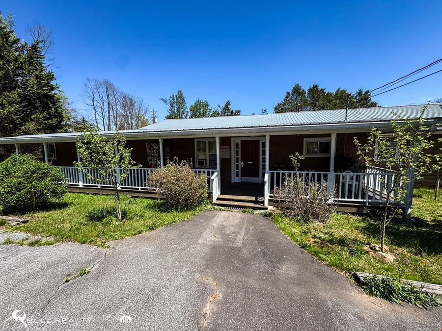 Former Personal Care Facility with Conversion Potential | ±12,037 SF