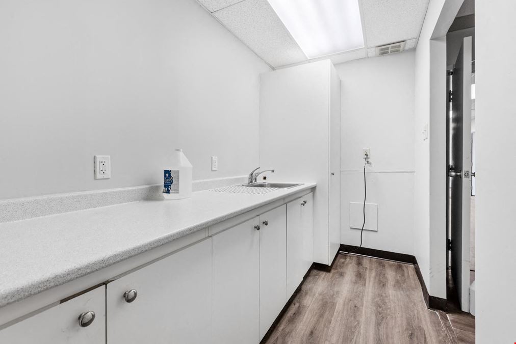 155 Terence Matthews Crescent unit 1&8