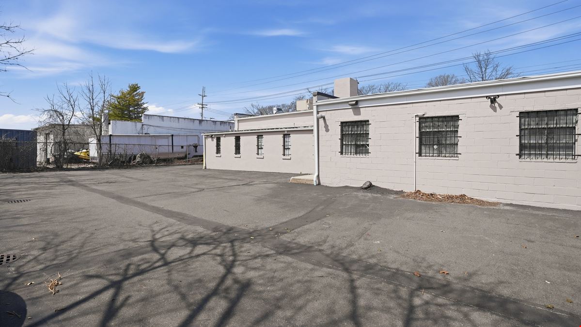 4,880 SF INDUSTRIAL WAREHOUSE